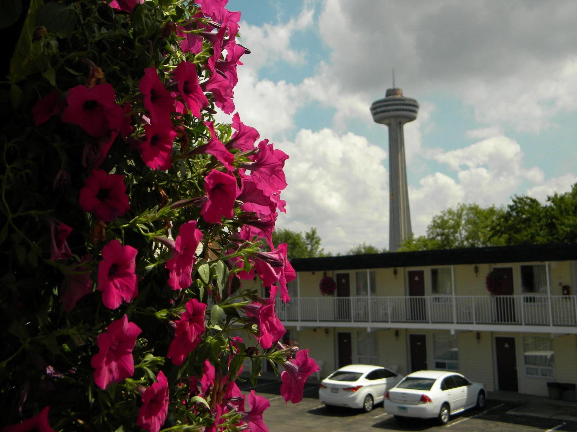 Fairway Inn By The Falls Niagara Falls Exterior photo